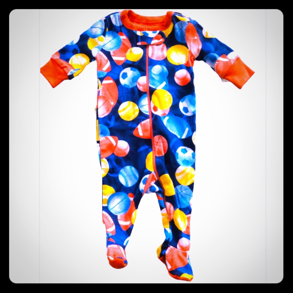 Children’s place preemie boys sports footie